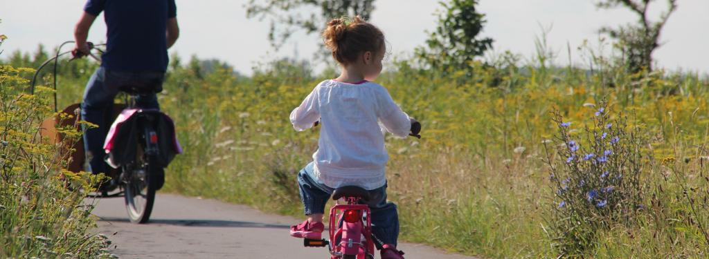 Balade à vélo au camping de Lauwersoog aux Pays-Bas